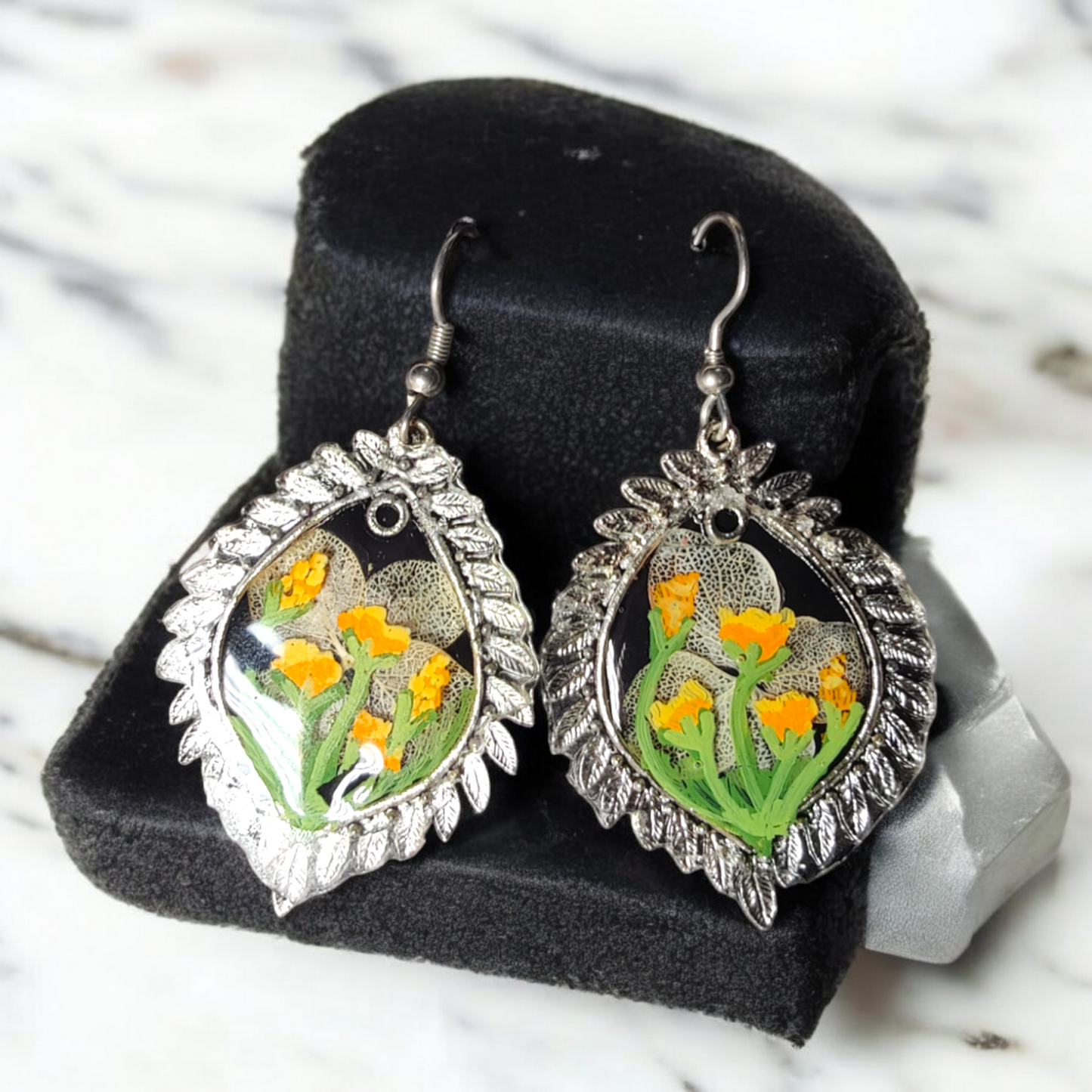 Vintage Sunburst: Handcrafted Yellow Floral UV Resin Cameo Earrings