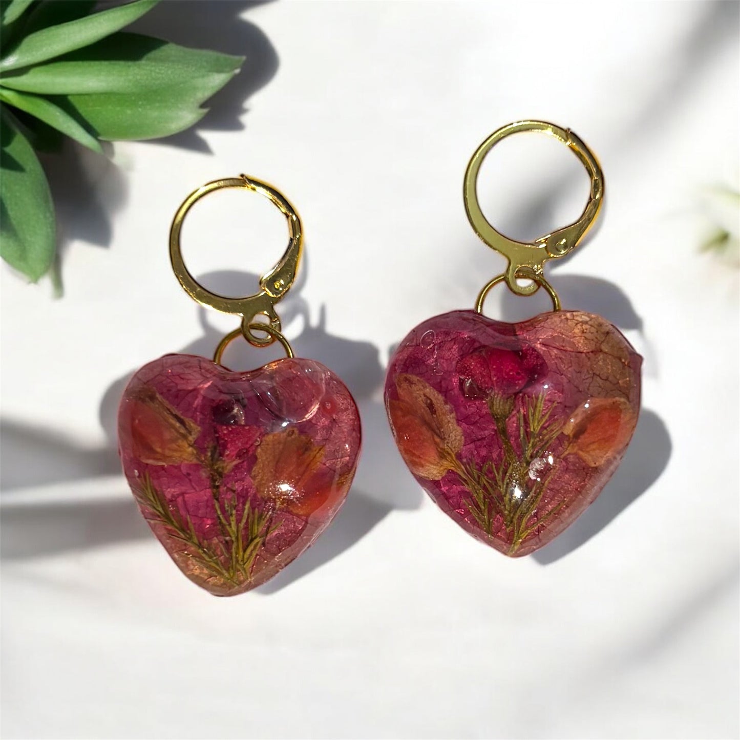 Handmade Dried Flower & Fern Clear UV Resin Heart Dangles