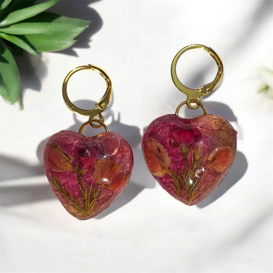 Handmade Dried Flower & Fern Clear UV Resin Heart Dangles